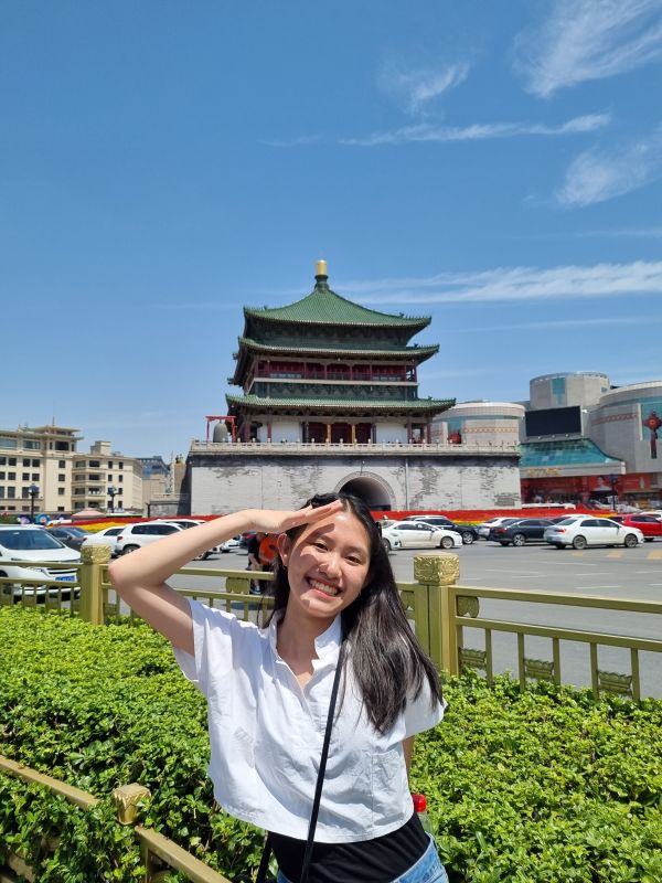 吴妮嘉同学在西安钟楼