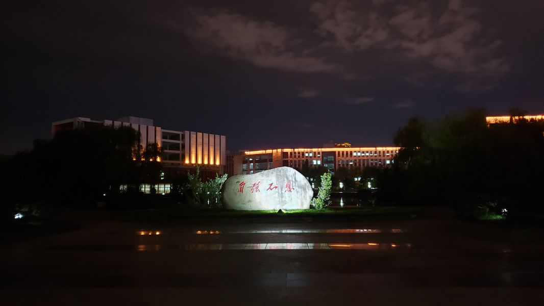 校园夜景1